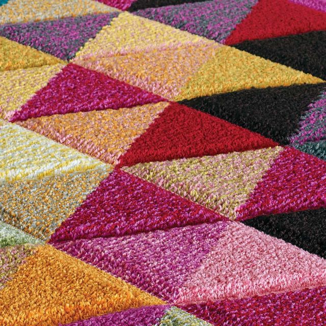 Piccadilly 526 X Rug close view