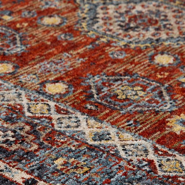 Sarouk 8022 E Rug close view